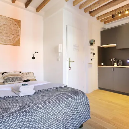 Sublime Et Neuf Studio Rue De Levis Apartment